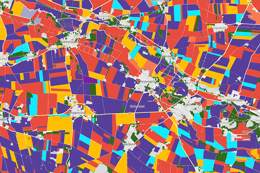 Farbcodierte Karte der KI-gestützten Feldfruchtklassifikation