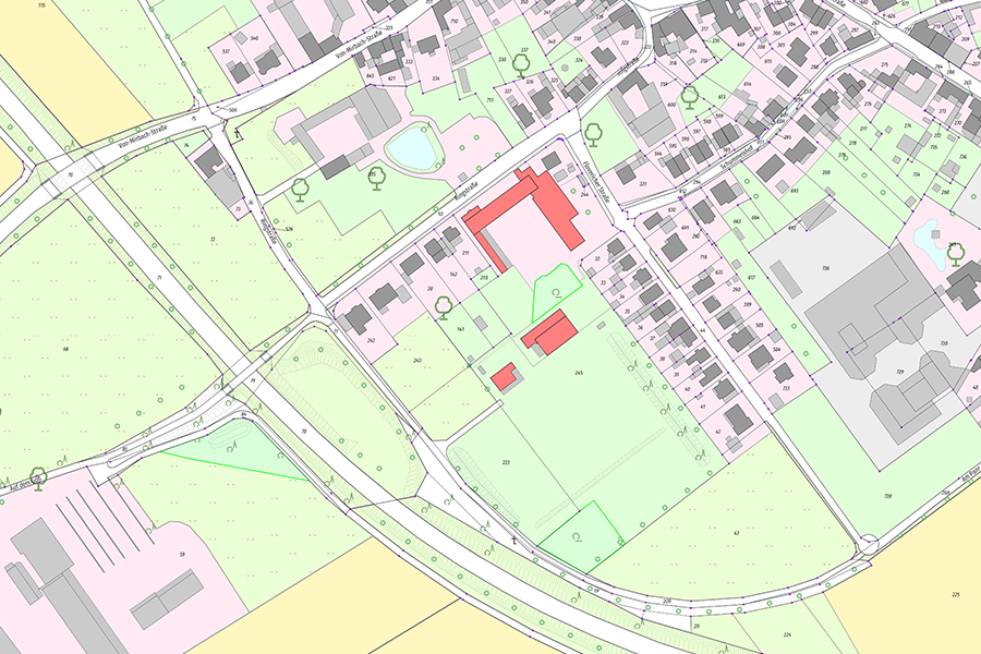 ALKIS-Kartendarstellung im klassischen Stil mit Böschungsschraffuren, Grenzpunkten, Flurnummern und detaillierten Flurstücksgrenzen.