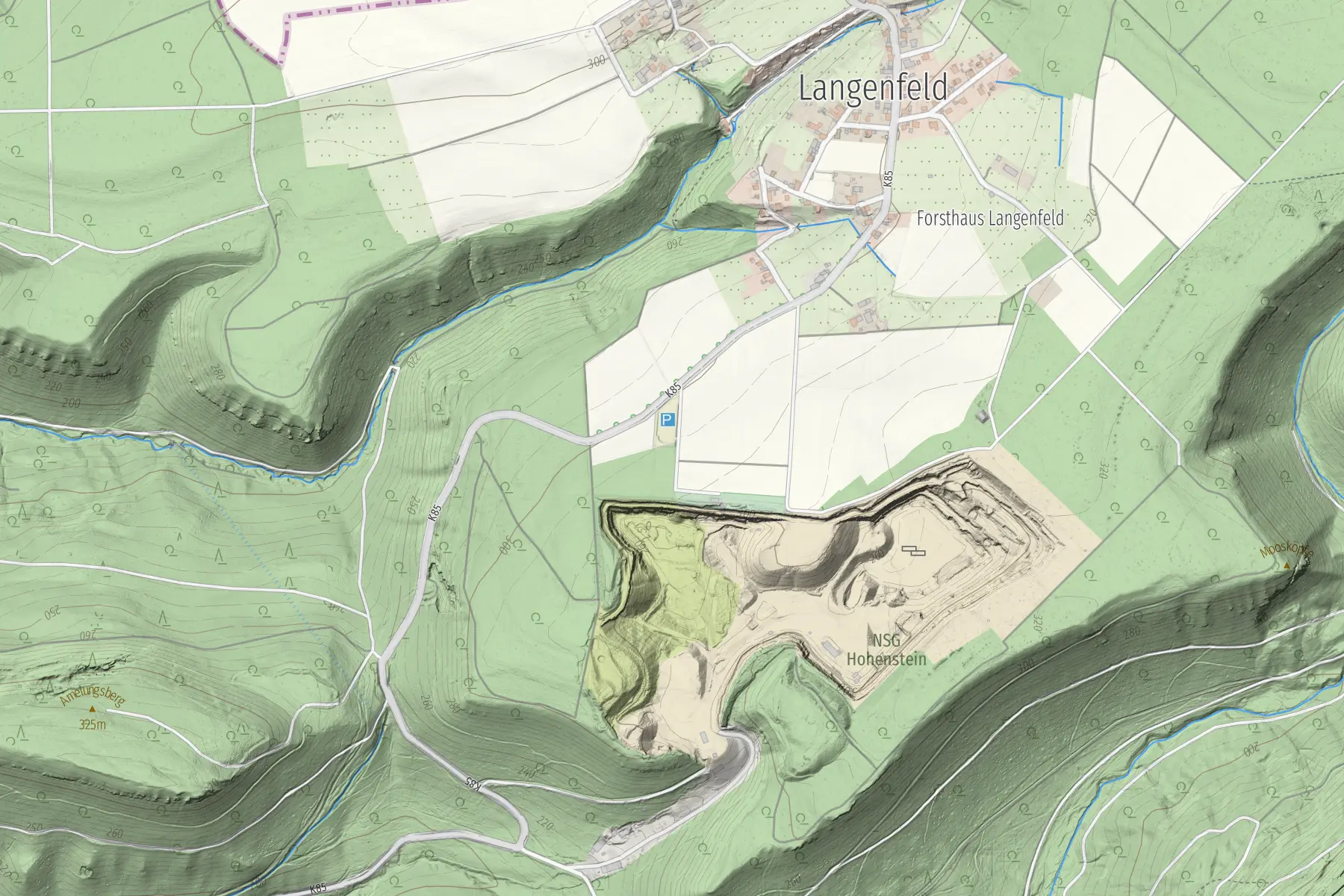Karte von Langenfeld mit verschiedenen Inhalten zur Vegetation und Siedlungsbereichen sowie Höhenschummerung