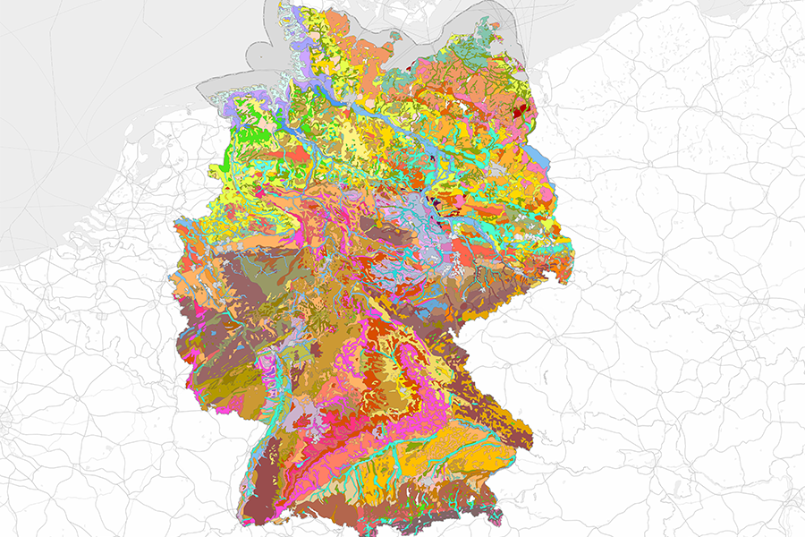 Bodenübersichtskarte Deutschlands im Maßstab 1:1.000.000, zeigt die Verteilung und Klassifikation der Bodentypen.
