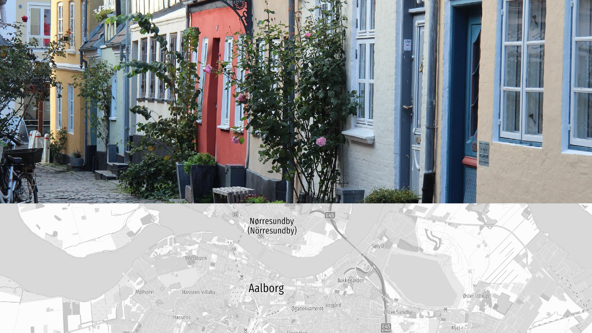 Karte von Aalborg in Schwarzweiß und Häuserreihe darüber