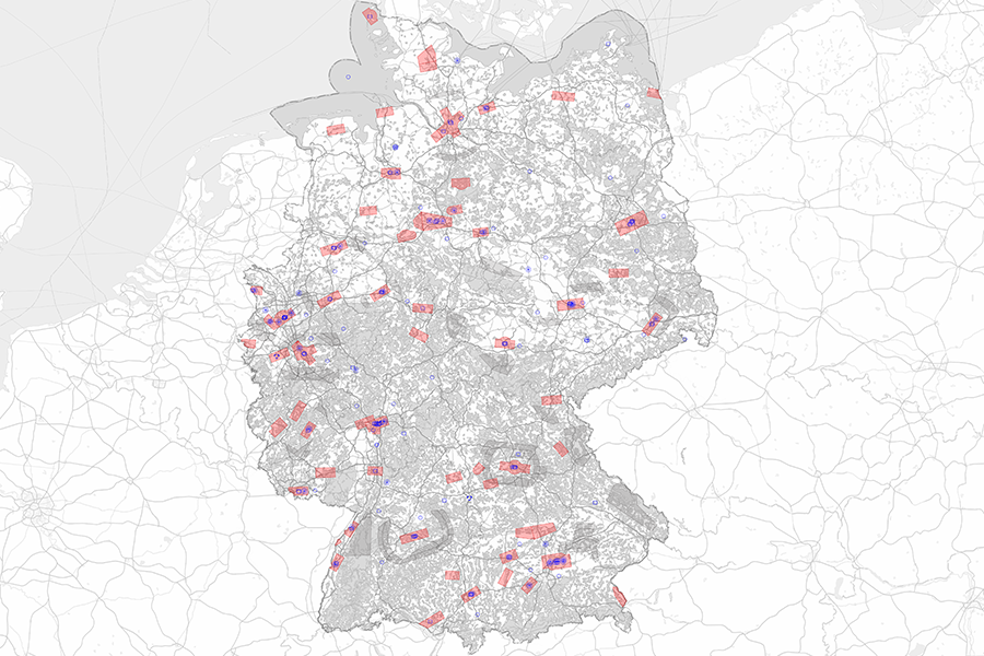 Karte Deutschlands mit CTR-Kontrollzonen und Navigationshilfen der Deutschen Flugsicherung, rot markierte Lufträume und blaue Navigationspunkte